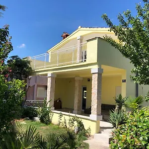 five-bedroom-holiday-home-in-medulin-52203-2.in-istria.net/